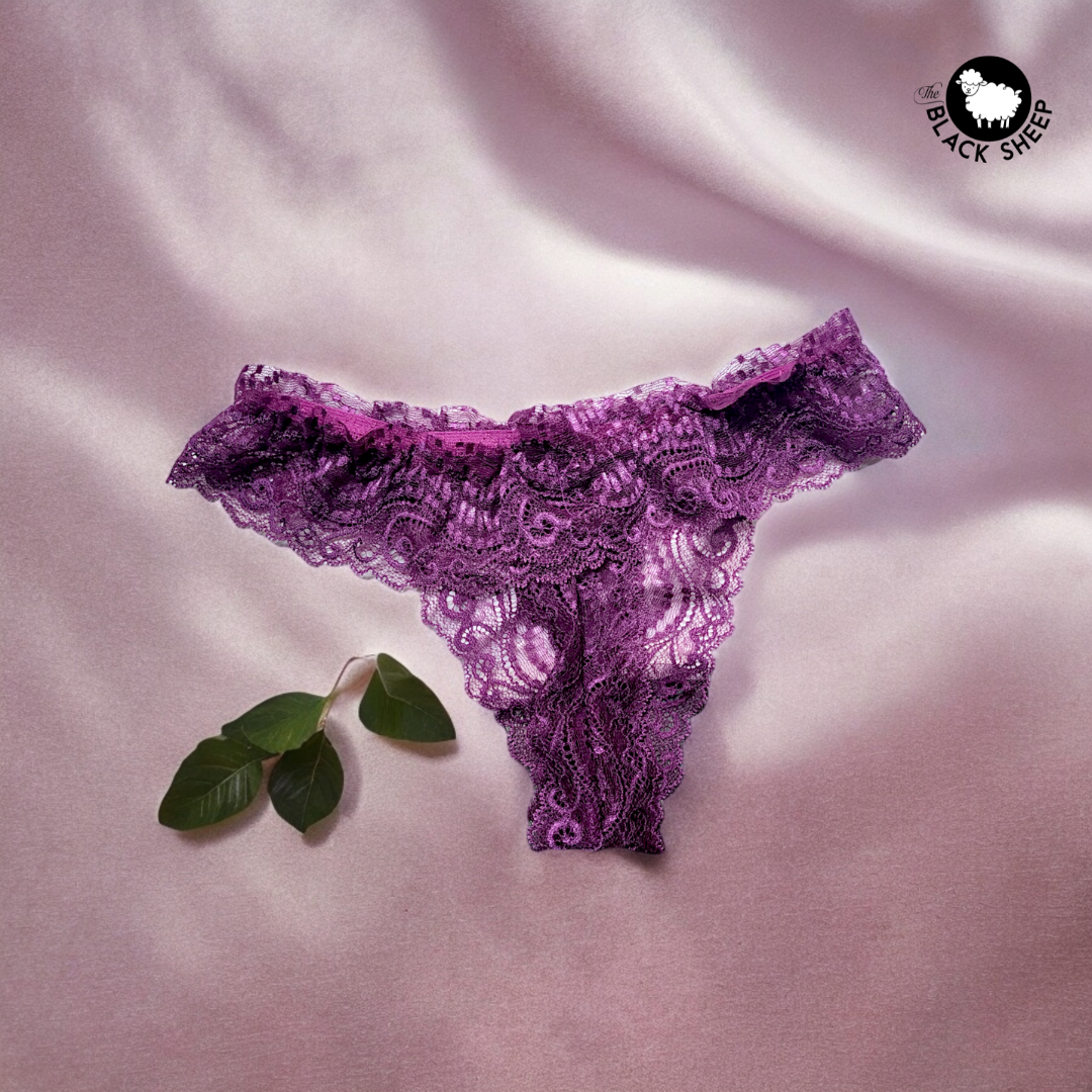 š Ravishing Lace Thong - Flirty Fantasy š