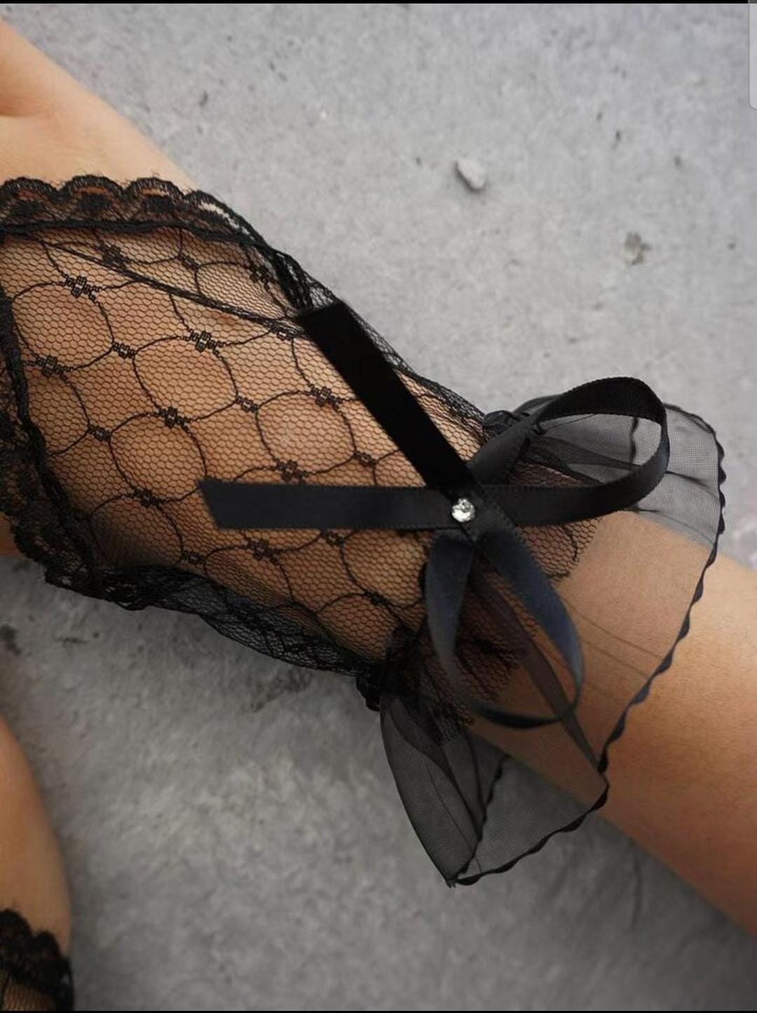 Gothic Grace Fingerless Gloves