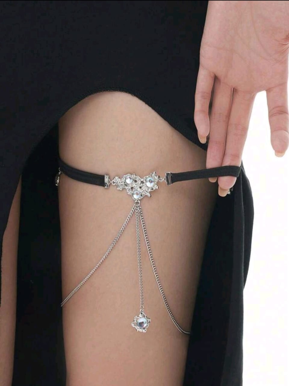 Glimmer Leg Jewel