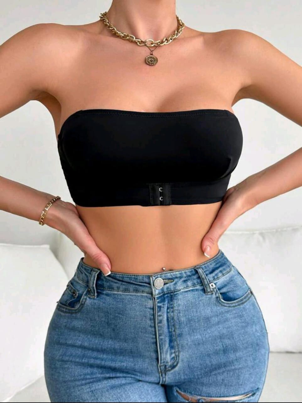 Essential Strapless Bra β Front Closure (Black)