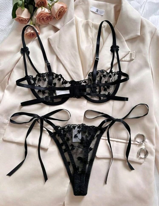 Hearts Entwined Black Bra Set