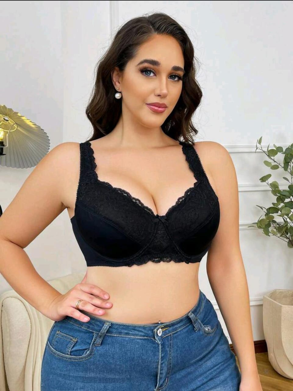 Lace Elegance Full-Coverage Black Bra (Plus Size)