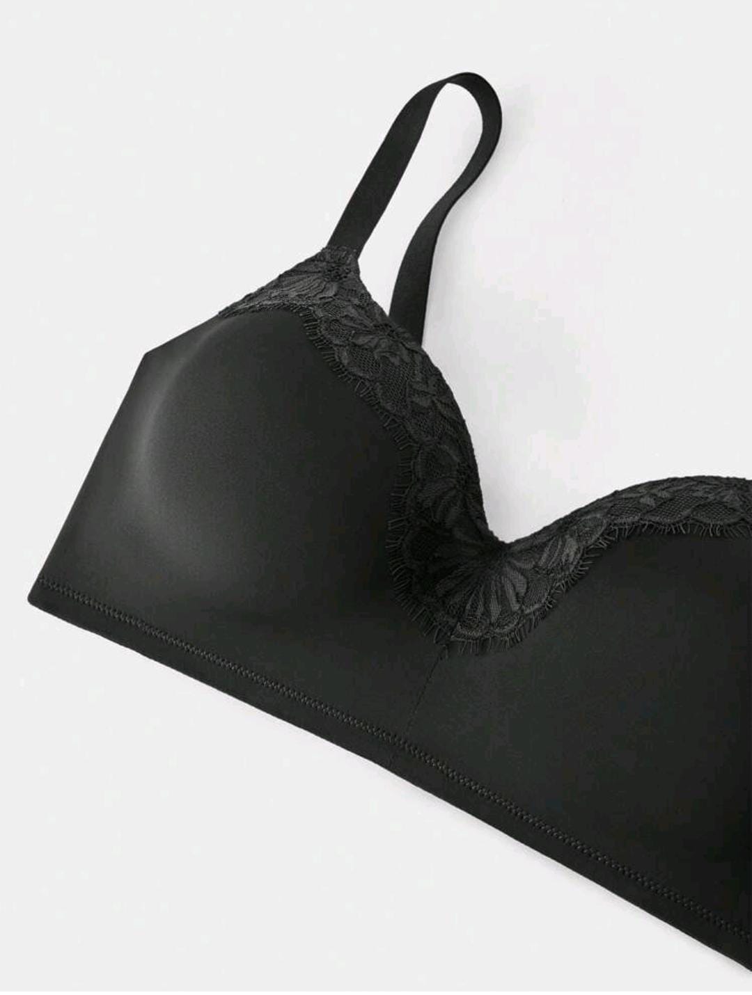 CloudSoft V-Neck Wireless Push-up Black Bra (Plus Size)