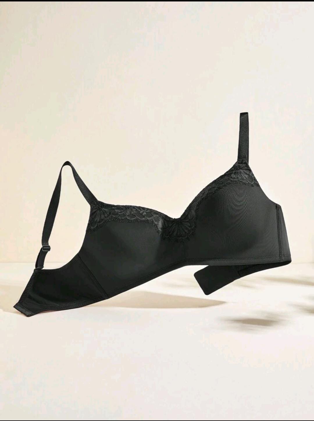 CloudSoft V-Neck Wireless Push-up Black Bra (Plus Size)