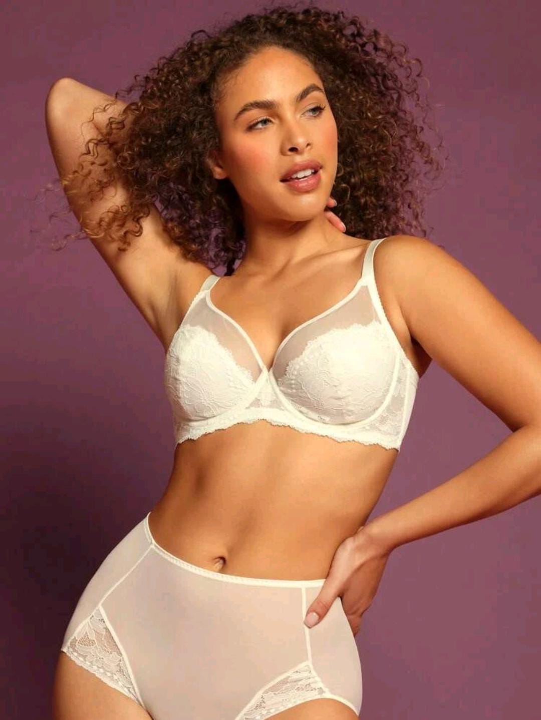 Classic Lace Full-Coverage Bra (White)