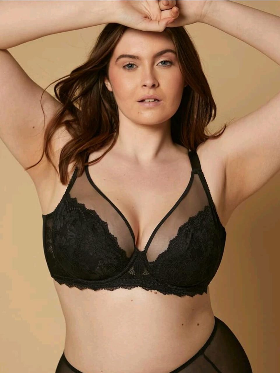 Classic Lace Full-Coverage Bra (Plus Size Black)