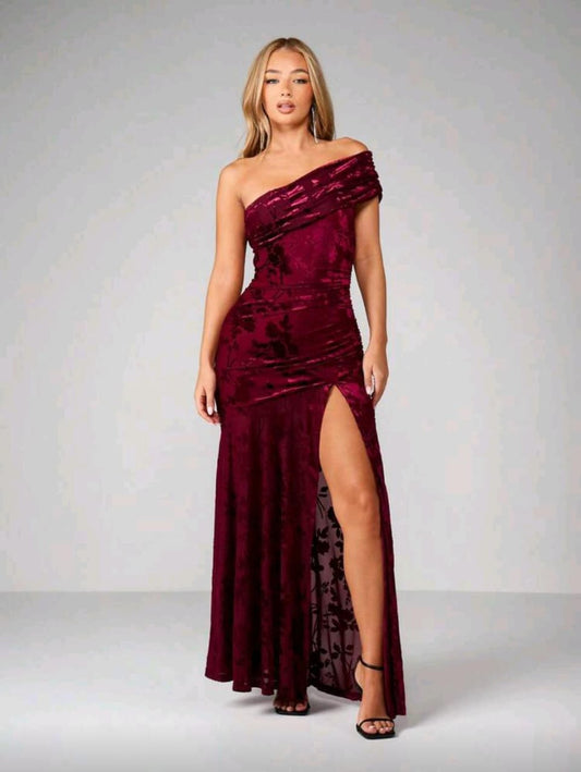 Main Character Contract